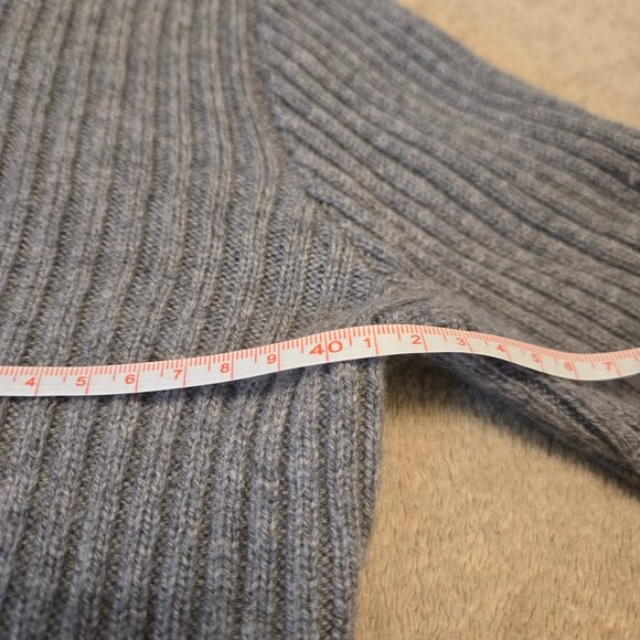 BRANDY MELVILLE Women's Wool Blend Mock Neck Grey Ribbed Knit Sweater Size XS/S - Picture 8 of 8